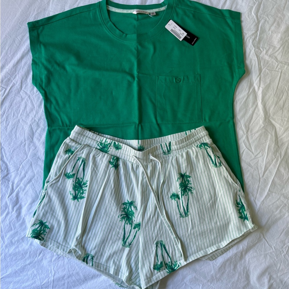 La Vie En Rose Vibrant Green Tee